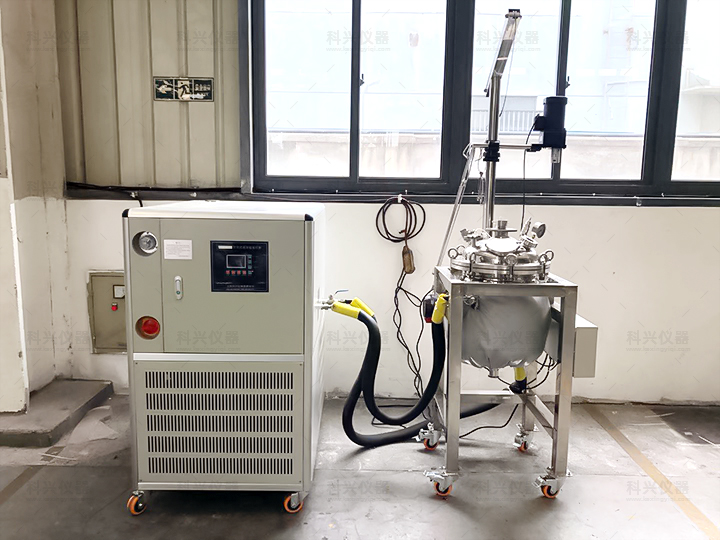 上?？婆d儀器與上海某塑料有限公司